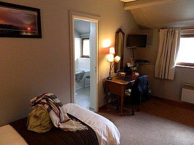 Logis - Auberge Du Colombier Guînes Eksteriør billede