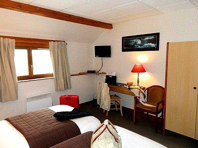 Logis - Auberge Du Colombier Guînes Eksteriør billede