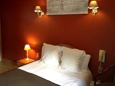 Logis - Auberge Du Colombier Guînes Eksteriør billede